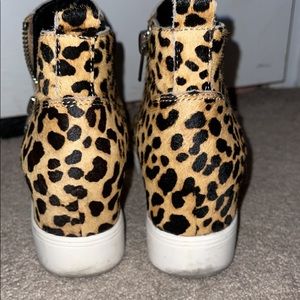 Steve madden calf wedges
